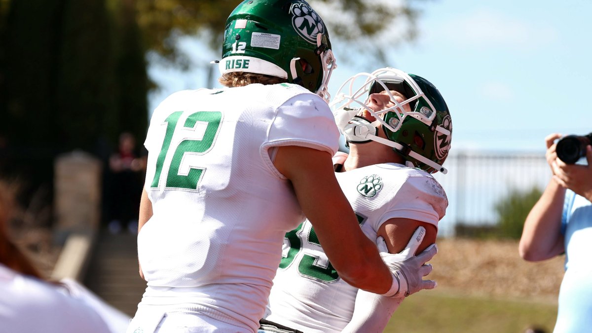 bearcatsports's tweet image. FB RECAP ||| NO. 18 NORTHWEST 49, CENTRAL MISSOURI 32

The No. 18-ranked @NWBearcat_FB team stayed perfect in MIAA play with a 49-32 road triumph over the University of Central Missouri Mules.

Northwest produced 501 total yards and 358 on the ground and Zechariah Owens accounted…