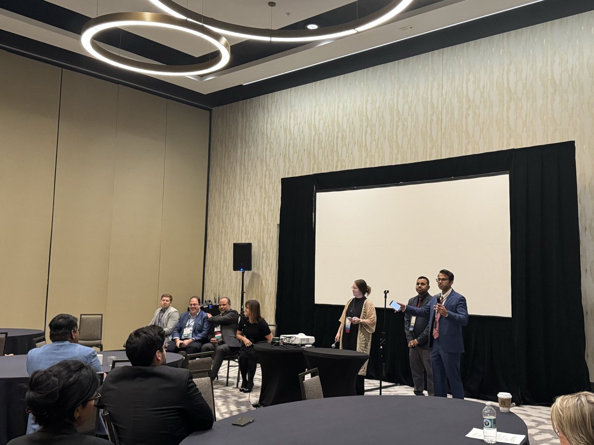 DrDevikaA's tweet image. @EliDavisMD @RajendraPShahMD @AndreeFrans @KTamirisaMD @silvana_molossi @docHJ
FIT Mentoring Session starting now! Come join and connect with mentors who inspire, guide, and shape the future of cardiology. 💬❤️ #TCACC2025 #FIT #Mentorship
