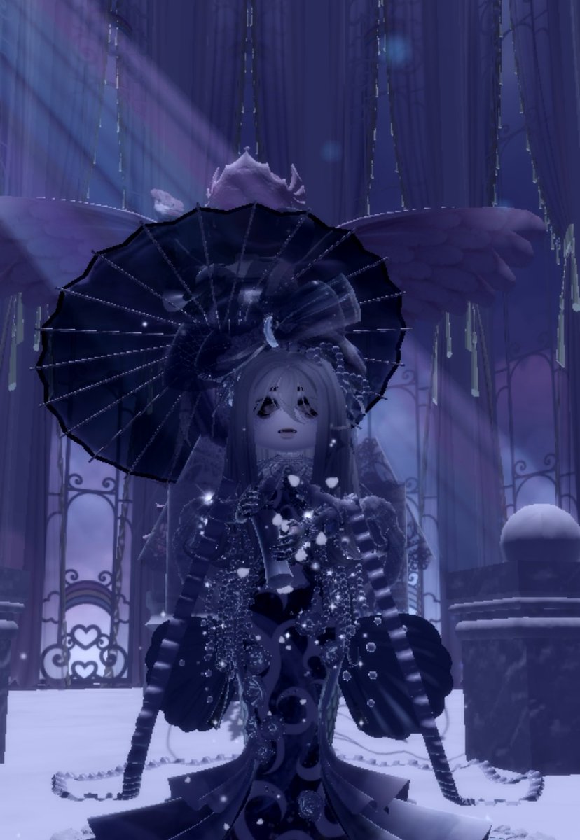 xS1lv3rrx's tweet image. High graphics + the haunted filter just makes royale high look so unreal imo
@RoyaleHighValks #royalehigh #jellyfish