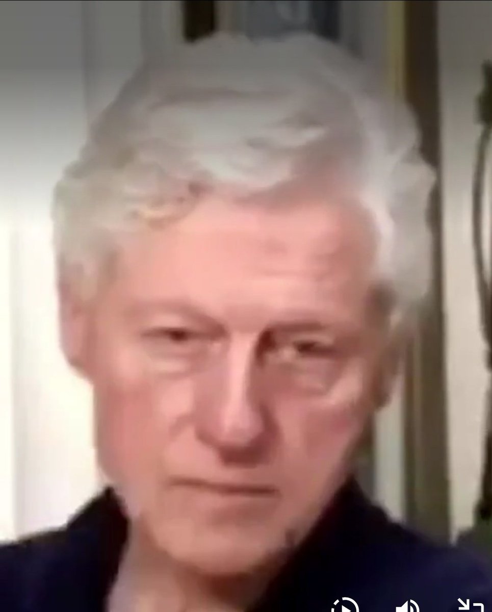 LangmanVince's tweet image. What happens to your soul after you&apos;ve been married to Crooked Hillary Clinton for 50 years 👇 😂