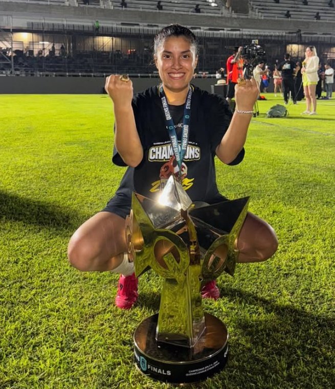 Orgullosa de ustedes, siempre🤍👑