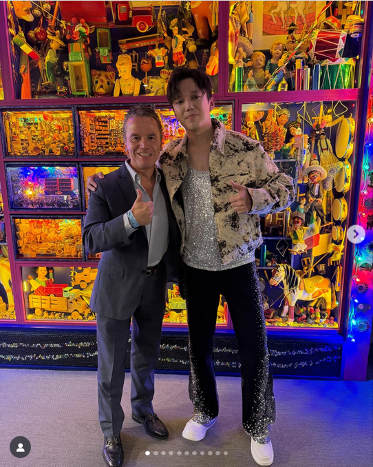 Dimash Argentina (@dimasharge) on Twitter photo Siiiiii. Esto dijo Pedro R. Esquer x.com/prodreyesesquer
instagram.com/producciones.r…
"Se logró mi estimado <a href="/dimash_official/">Dimash Qudaibergen</a> 🙏🏼 Increíble Artista y espectacular Show!!!" <a href="/ocesa/">ocesa</a> <a href="/AuditorioMx/">Auditorio Nacional</a> Siiiiii. Esto dijo Pedro R. Esquer x.com/prodreyesesquer
instagram.com/producciones.r…
"Se logró mi estimado <a href="/dimash_official/">Dimash Qudaibergen</a> 🙏🏼 Increíble Artista y espectacular Show!!!" <a href="/ocesa/">ocesa</a> <a href="/AuditorioMx/">Auditorio Nacional</a>