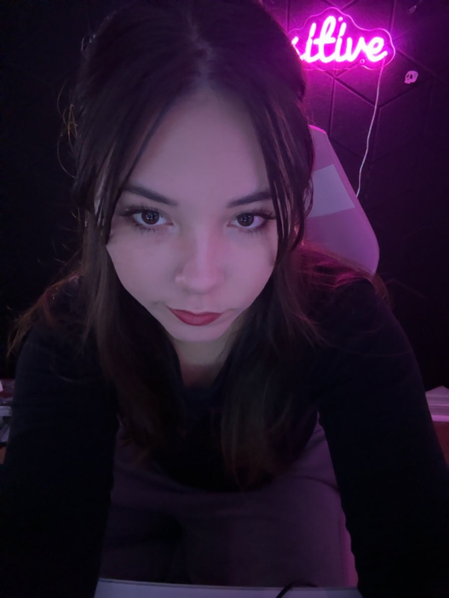 mega mind tries to hit partner on twitch day 19

twitch.tv/cynsitiveszn