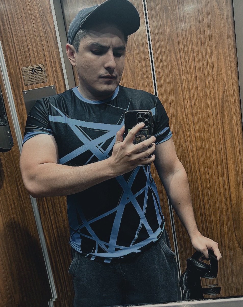 drvcarlos1's tweet image. “Immortal By Design” 💀⚖️👁️🐦‍🔥
#Gains #Gym #Muscles #FitGuy