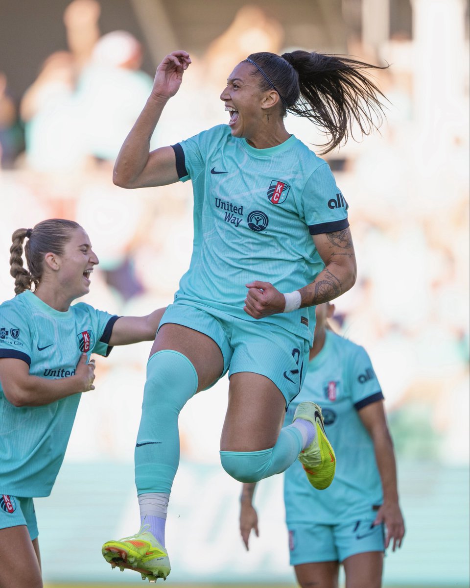 thekccurrent's tweet image. THE TEAL EMPRESS STRIKESSS 👑

Make that goal #7 of the szn 🙌