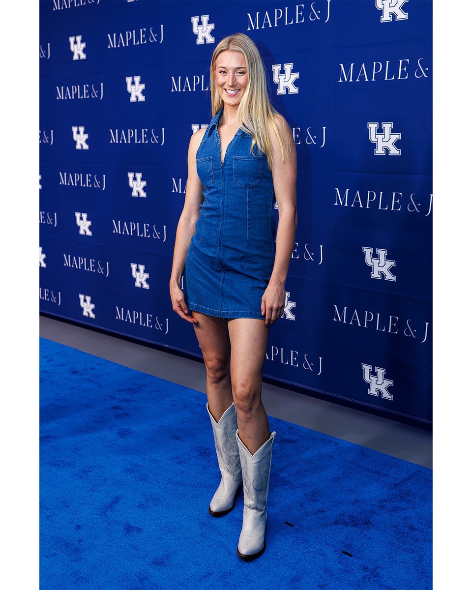 A moment for the girls. 💅🏼