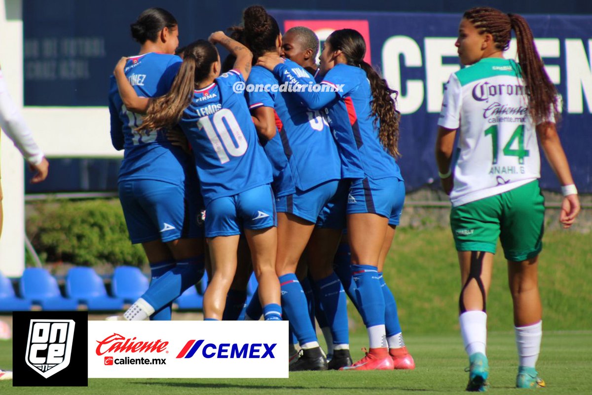 oncediariomx's tweet image. 𝐎𝐍𝐂𝐄 𝐄𝐍 𝐂𝐃𝐌𝐗: EL FESTEJO CELESTE 🔵⚪️

#LigaMXFemenil | #CruzAzul | #Santos 

📸 @bachi_hm1994