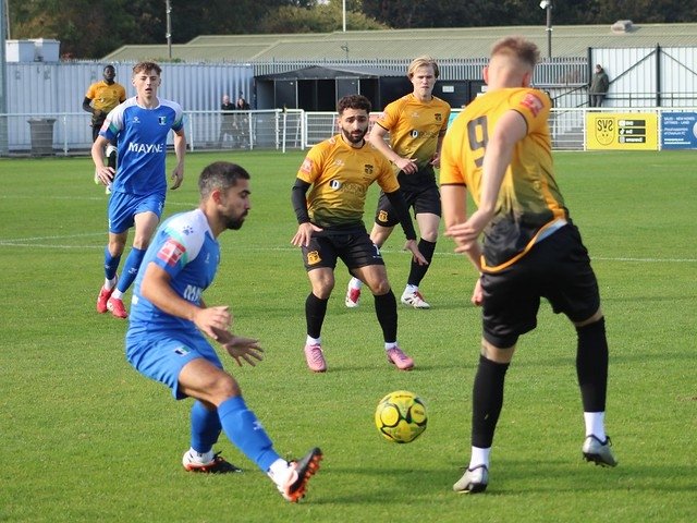 LocalBusDriver's tweet image. Another 1-1 draw at The Stadium Theobalds Lane this afternoon in the @IsthmianLeague Premier Division with @cheshuntfcscore and @CrayValleyPM sharing the points in a closely contested match. A few photos now on Flickr... flickr.com/gp/localbusdri…