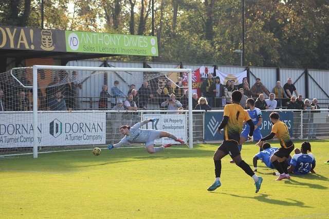 LocalBusDriver's tweet image. Another 1-1 draw at The Stadium Theobalds Lane this afternoon in the @IsthmianLeague Premier Division with @cheshuntfcscore and @CrayValleyPM sharing the points in a closely contested match. A few photos now on Flickr... flickr.com/gp/localbusdri…