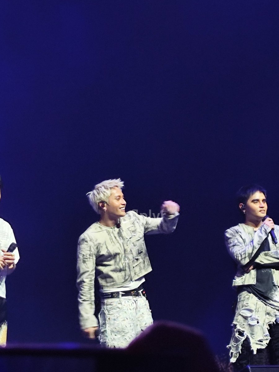 _flplvr's tweet image. cutiess

SB19 BEDAZZLES DUBAI
@SB19Official #SB19
#SaWWorldTourDubai