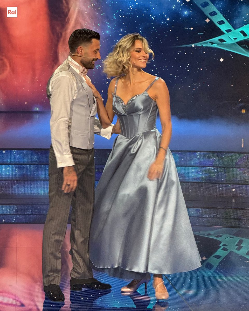 Ballando_Rai's tweet photo. 💃 Un valzer che tocca il cuore e resta dentro 🌹
#FrancescaFialdini e #GiovanniPernice
#BallandoConLeStelle ✨ https://t.co/eaZw4Pj79m