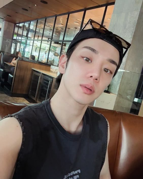 neverlandwoo's tweet photo. this genre of bk pls bring him back to me 😓 https://t.co/3tg3Ywytol