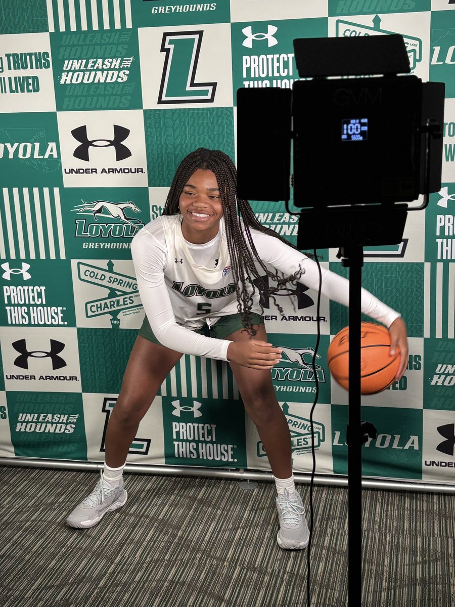 IgbNaomi's tweet image. Had a great time at Loyola University Maryland! Thank you to the amazing coaching staff &amp;amp; team for having me &amp;amp; for making my visit so much fun - Great campus and Great people. 🤍💚🖤#houndsnation #GRT #notcommitted #visit @LoyolaWBB @CoachDMar @ladylancersMHS @raweternal8