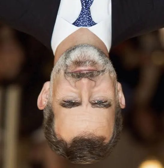 El Rey de España traiciona a su pueblo
El Rey de España conspira contra España!!!