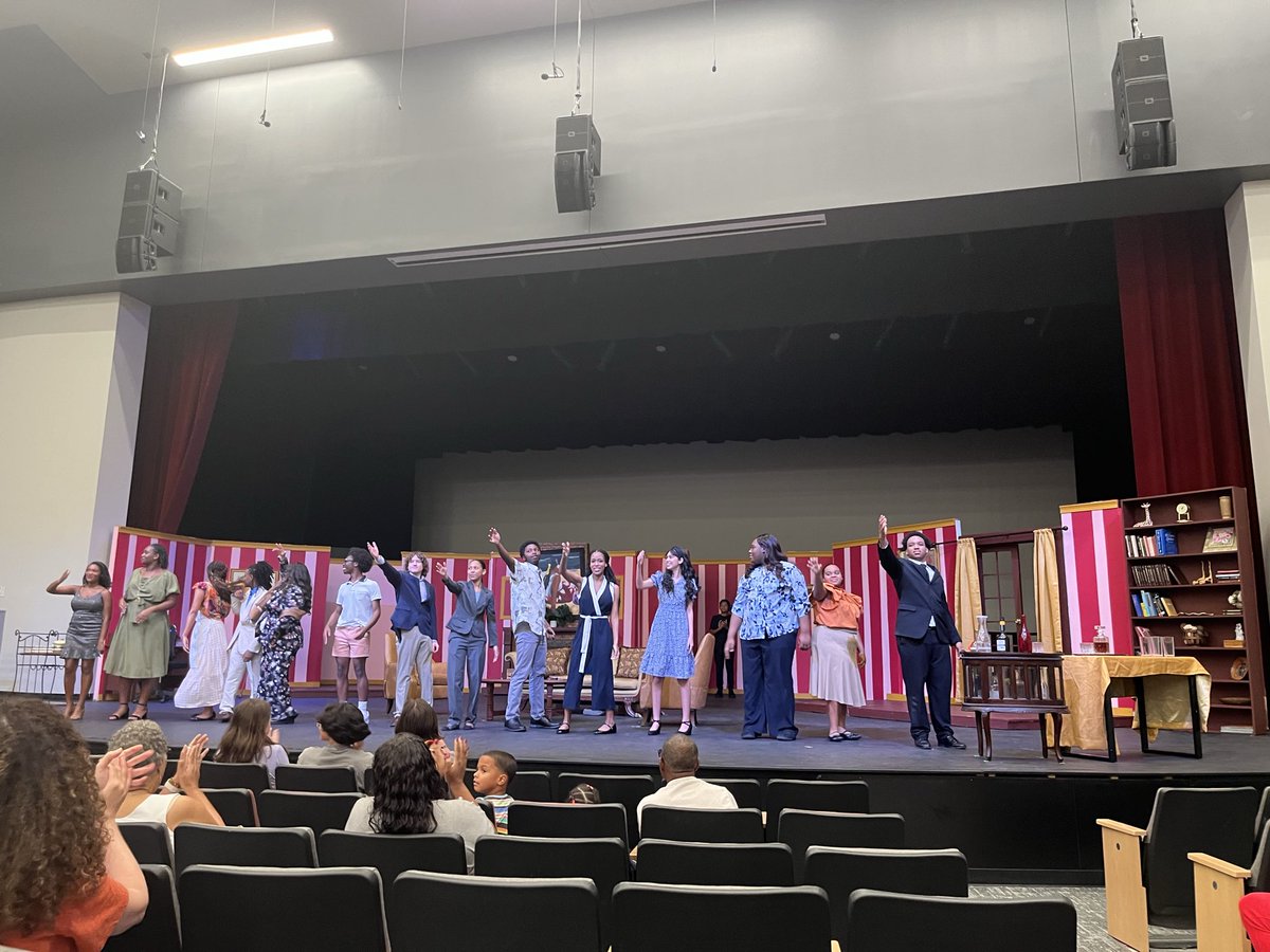 S/O our <a href="/ACHS_Chargers/">Almeta Crawford High School</a> theatre troupe for their successful production of While the Lights Were Out 👏👏👏