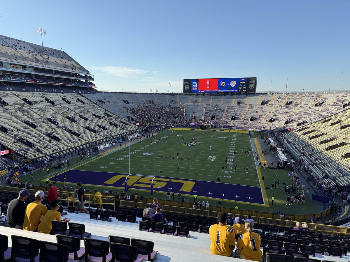 PaulMedica's tweet image. Good evening. #GeauxTigers