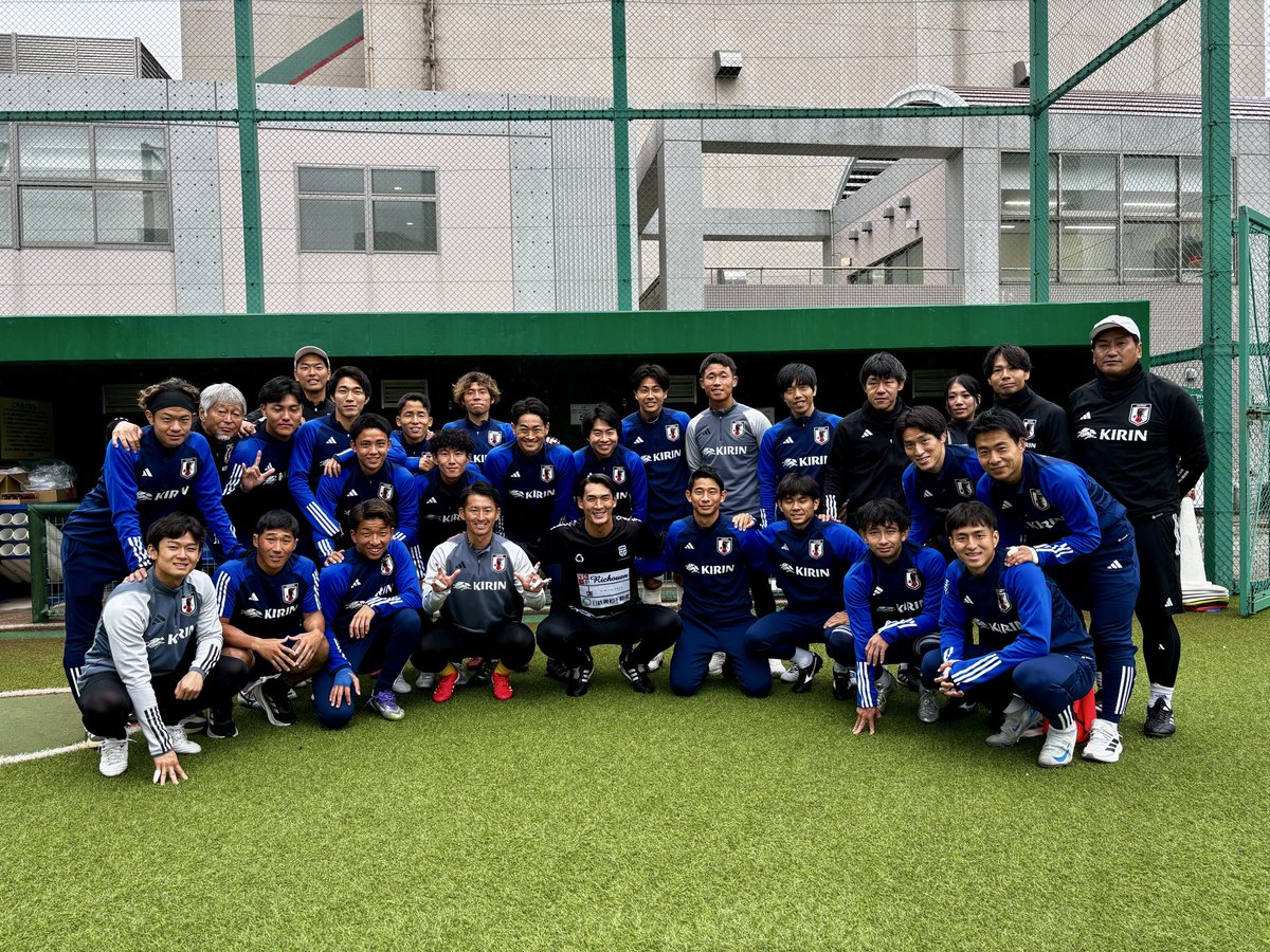 scc__football's tweet photo. 昨日行われたデフサッカー日本代表 × 品川CC エキシビションマッチにて、
#槙野智章 監督より、11月に開幕する #東京2025デフリンピック に向けてデフサッカー日本代表の皆さんへ激励のメッセージを送りました🔥

クラブ一同、心から応援しています。
頑張れ！デフサッカー日本代表🇯🇵 https://t.co/m476FyK3X8