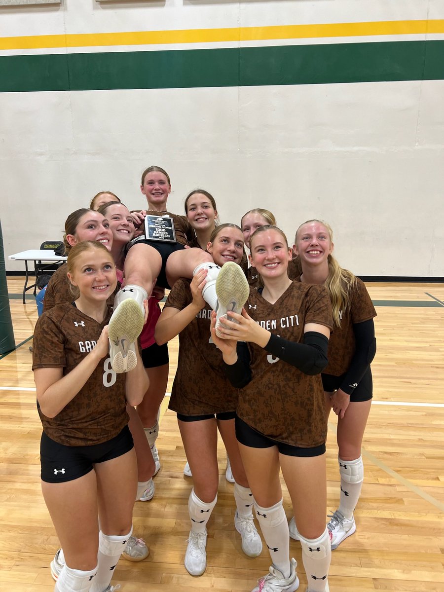 GCHSVolleyball1's tweet image. Congratulations to sophomore Josslynn George on reaching an incredible milestone today: 

⭐️ 1 0 0 0  A S S I S T S ⭐️

We are proud of you, BOSS! 

🔥⚒️🫡 #FORGED