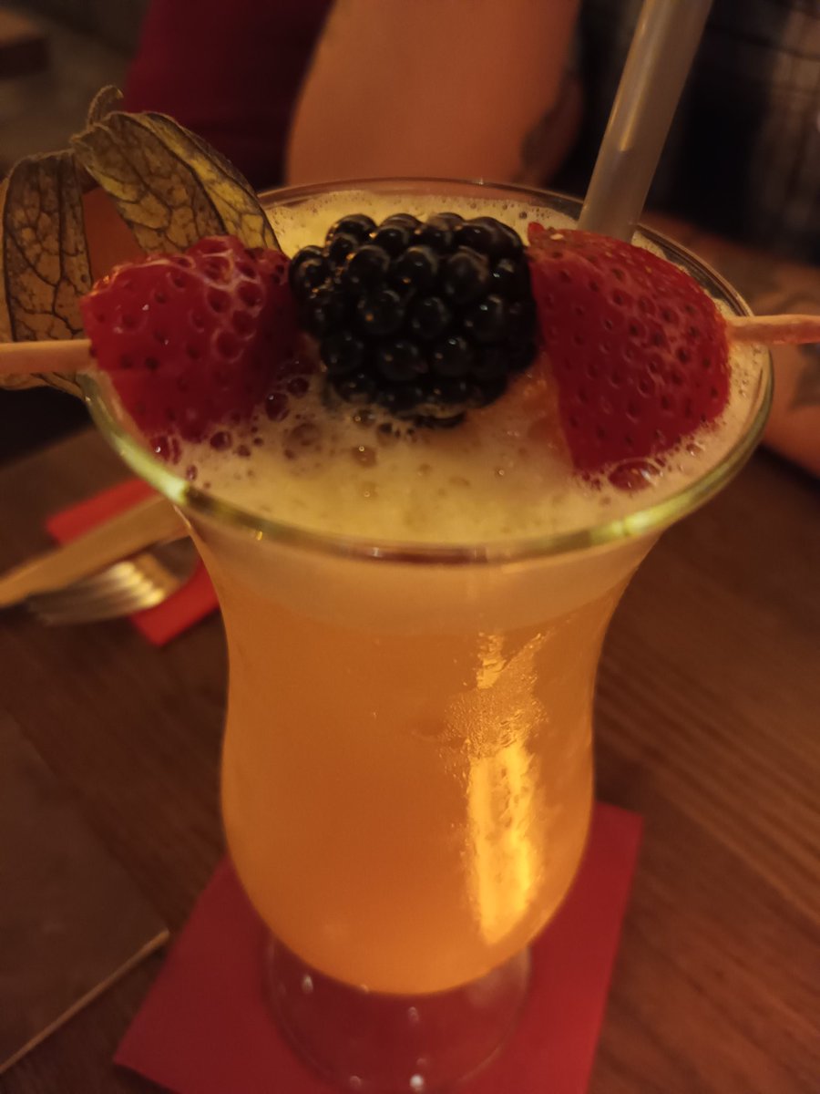 kristallnaach's tweet photo. 🤩 Einladung zum #AbendEssen 😘
😋"#alteSchule" am #Theaterplatz🍷 https://t.co/TMeCD9LrjF