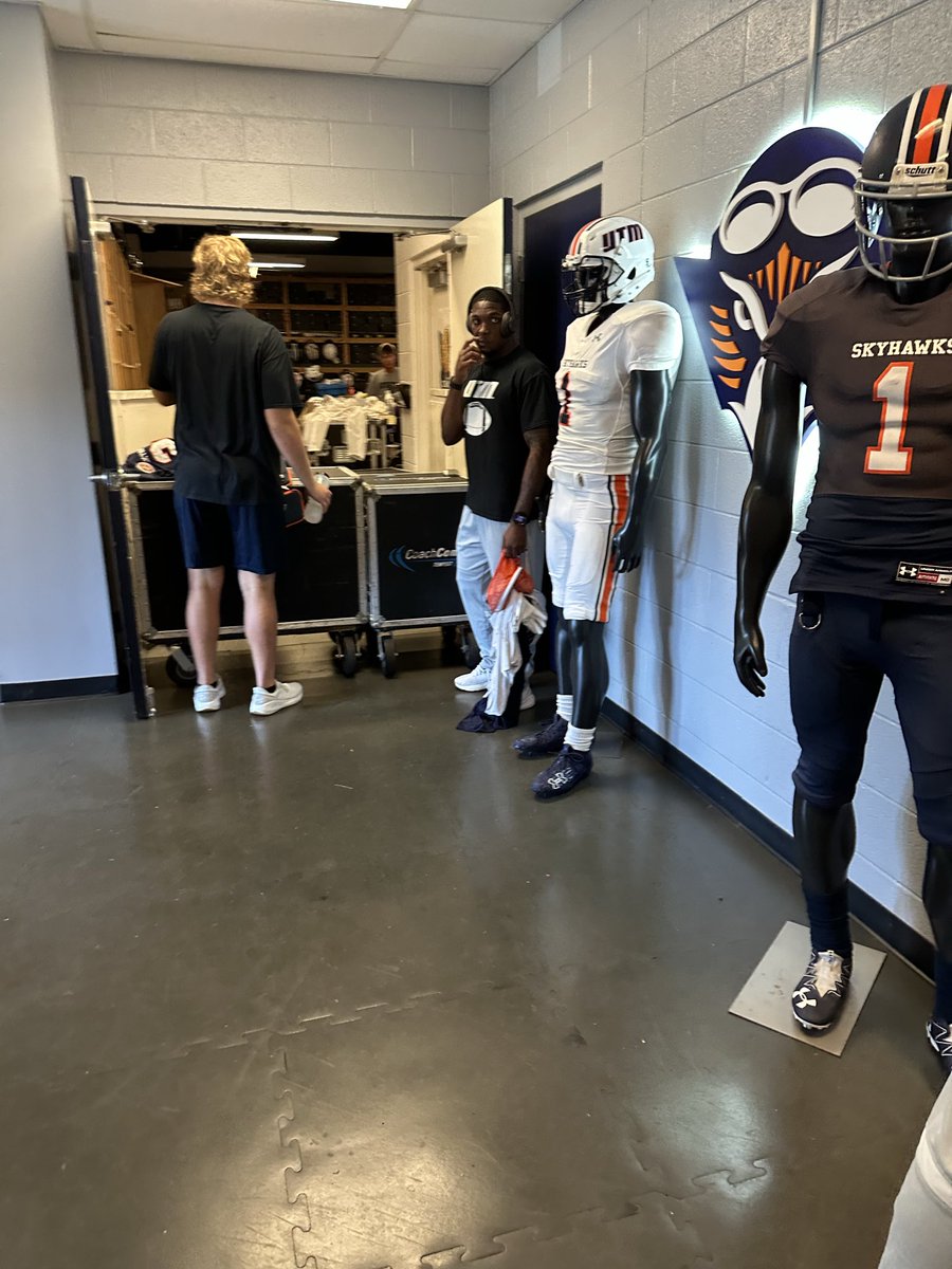 Had a great experience at UT Martin, thank you for the invite! <a href="/UTM_FOOTBALL/">UT Martin Football</a> <a href="/Coach_JSimpson/">Jason Simpson</a> <a href="/CoachRudyG/">Coach Rudy Griffin</a> <a href="/CoachAClifton/">Antonio Clifton</a> <a href="/On3sports/">On3</a> <a href="/TOTAL_ATHLETE/">Total Athlete</a> <a href="/BALLERSCHOICE1/">BALLERS CHOICE LLC</a> <a href="/247recruiting/">247Sports Recruiting</a>