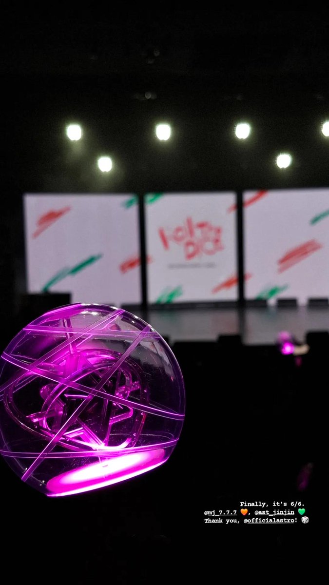 strhjust's tweet photo. 6/6. Thank you, @offclASTRO!

Astroad, next? 🥺💜 https://t.co/hK2Axj9nxB