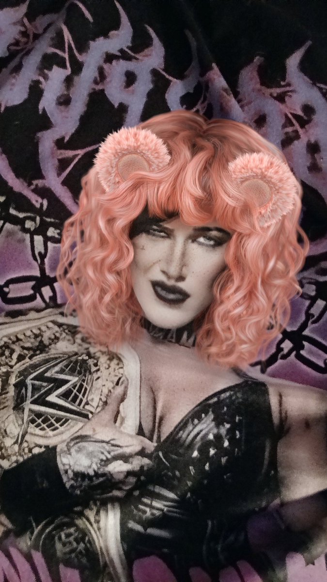 rachael14412707's tweet image. Hahahahah the filter worked on rhea on my tshirt