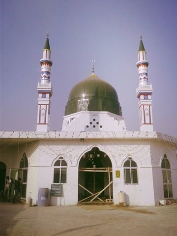 NaseerA54072799's tweet image. اگر ریاست انتہا پسندی اور دہشت گردی ختم کرنا چاہتی ھے تو قاتل ممتاز قادری کا مزار مسمار کیا جائے اور سلمان تاثیر کو قومی ہیرو کا درجہ دیا جائے
#BanTLP