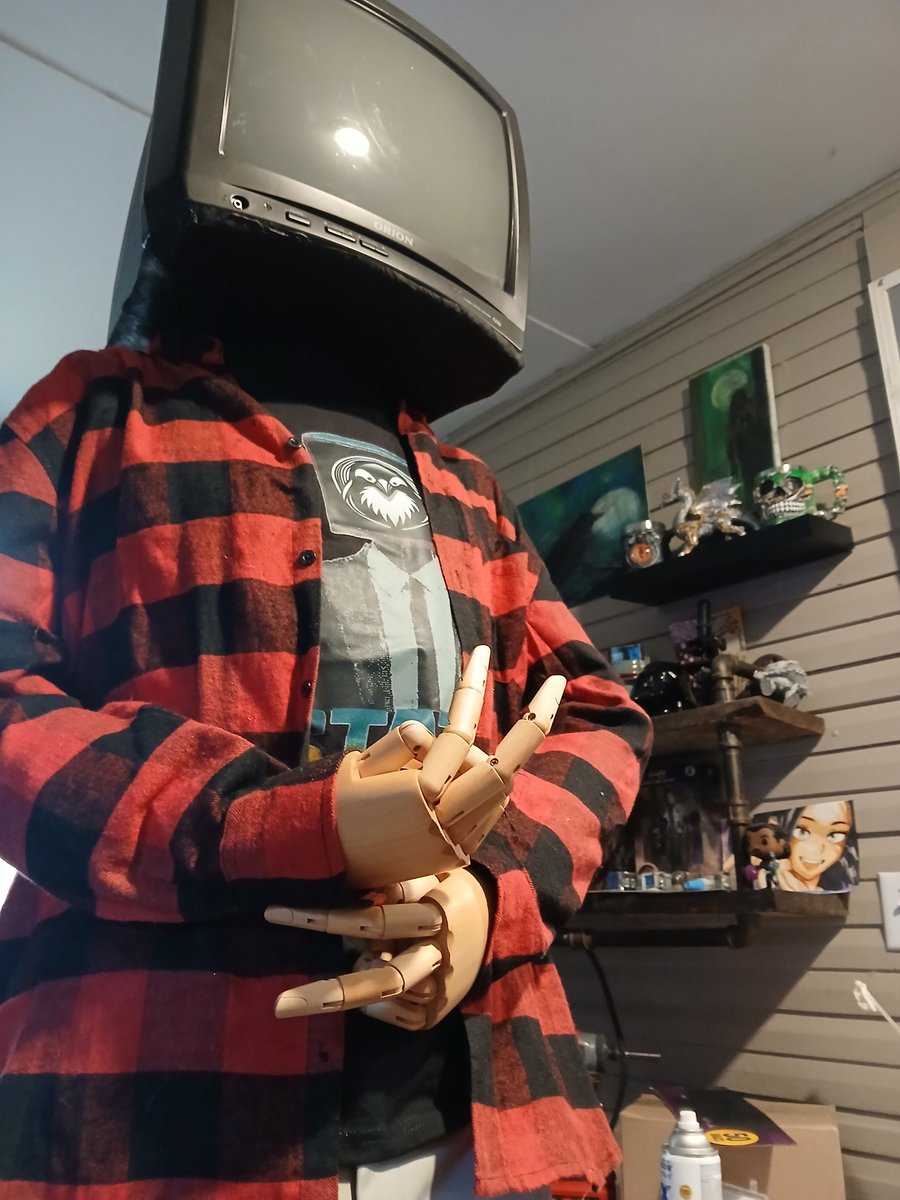 cryptopeng1's tweet image. This guy is all done and ready to travel. Statix across America starts Monday.