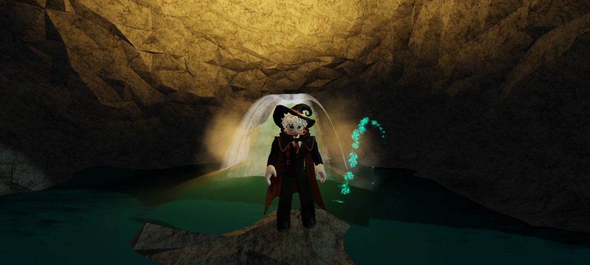 Ryuken_n_'s tweet photo. Udah cocok banget nih outfit ke map ini. Ini seru sih, tantangannya beda dan vibesnya bener-bener fantasi banget! dari segi checkpoint, tantangan dan viewnya sih super! wajib visit ke sini, sooo magical!! 🎆🎆 https://t.co/Qcwl5HUD3T