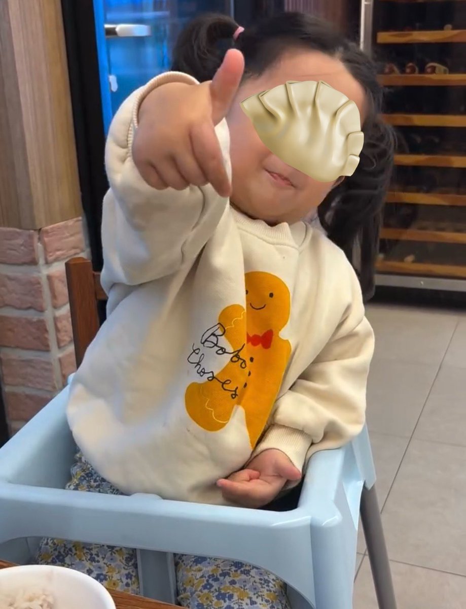 ark4os's tweet image. The reason why I love cooking for my family so much: my very vocal and appreciative princess.