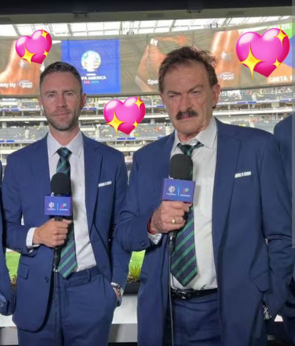 nadishhhhhh's tweet image. No sé porque a nadie les gustan mis ships.
Mis ships: 

@TUDNMEX #compavsparce