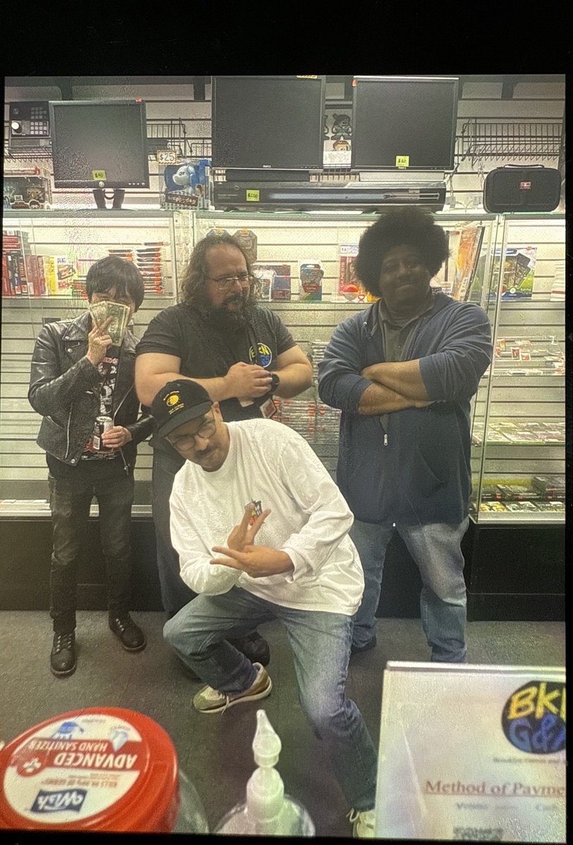 ArcadeBrooklyn's tweet photo. 1st place @xTechMonkeyx 🥇. 2nd place @RealMegamanX8 🥈. 3rd place 🥉@lionplex . #SF2Hyperfighting Auto-Qualifier to @EightyTwoLA @sf2hf92 https://t.co/hAIIl2VBqm