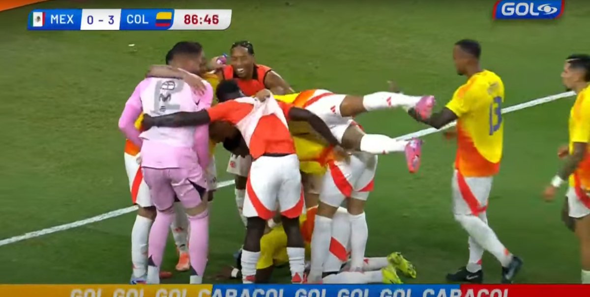 GolCaracol's tweet image. ⚽🔥 Colombia puso la música 🕺🏻🚬 México la BAILÓ 🔥🔥🔥 GOOOOOOL y 4-0