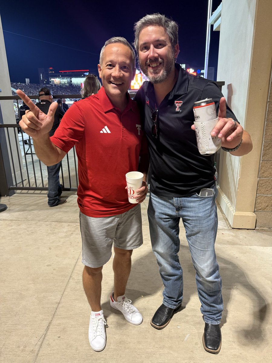 Did he even smile this big on our wedding day?! Thanks, Coach! <a href="/Road_Builder_TX/">Chuck McElroy 🍕🍺🎲</a> <a href="/TexasTechMBB/">Texas Tech Basketball</a>