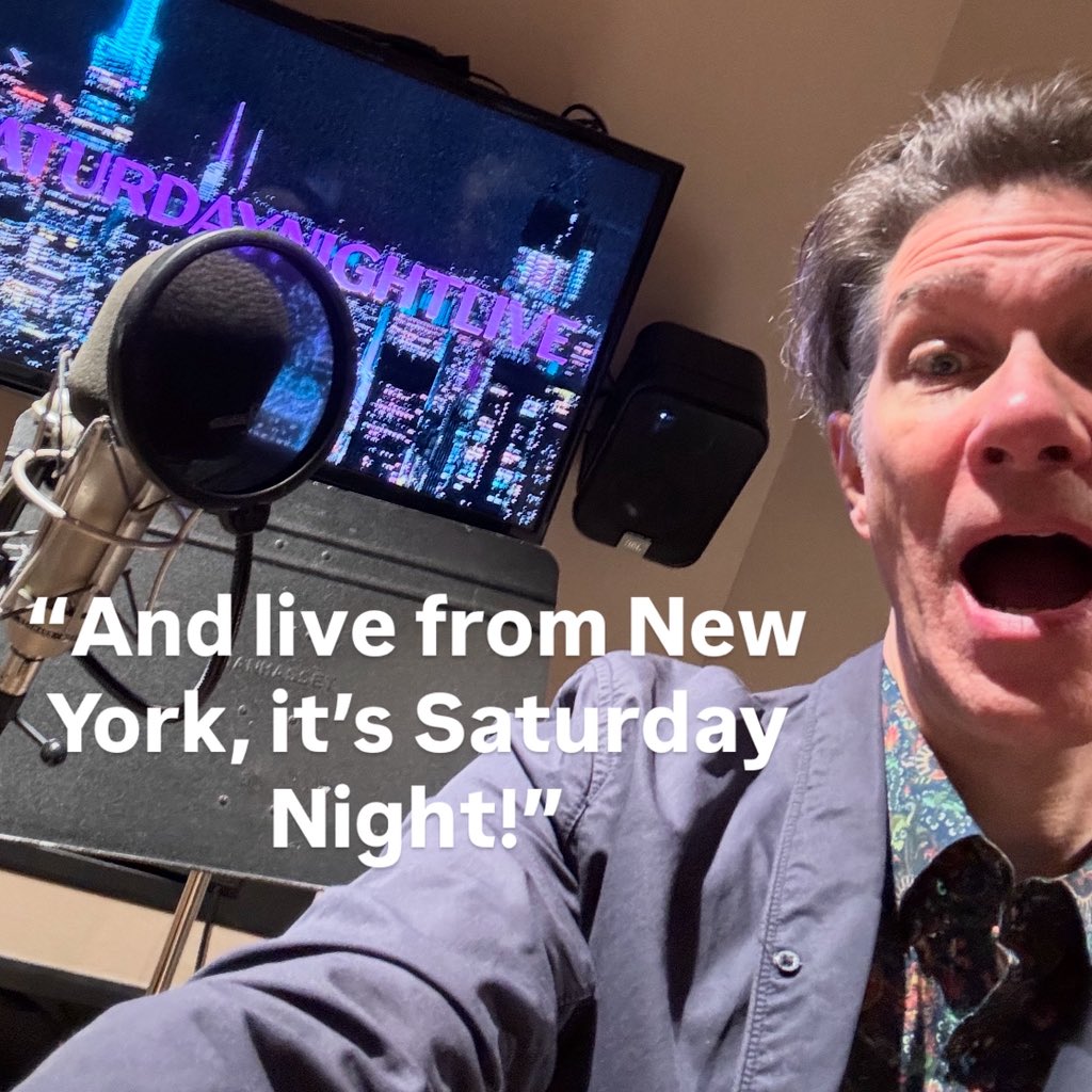 Joe_Amodio's tweet image. My first night of the new season. Have I said how much I love Amy Poehler? #snl #audiodescription #a11y @nbc