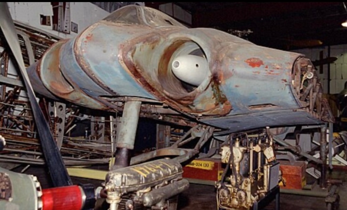 ObserverofImper's tweet image. Last surviving Ho-229 a German jet bomber with flying wing design at Smithsonian museum