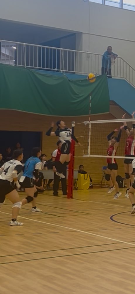 tokai_vb's tweet image. 【2025年度　東海秋季女子1部リーグ戦　9日目】
Aコート第1試合
名古屋学院大学vs至学館大学

25-20
25-14
25-23

セットカウント3-0
名古屋学院大学の勝利です！