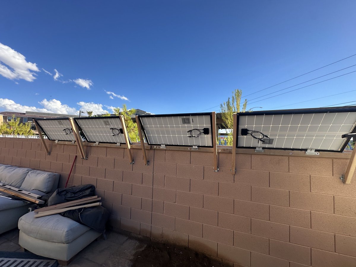 MagicMetax's tweet image. Good night everybody. Had a great day and helped my friend install solar panels. @joshtheboy207 @ClickMediaX @C3OnChain @cryptslic35 love to build things 😊🫶🏼