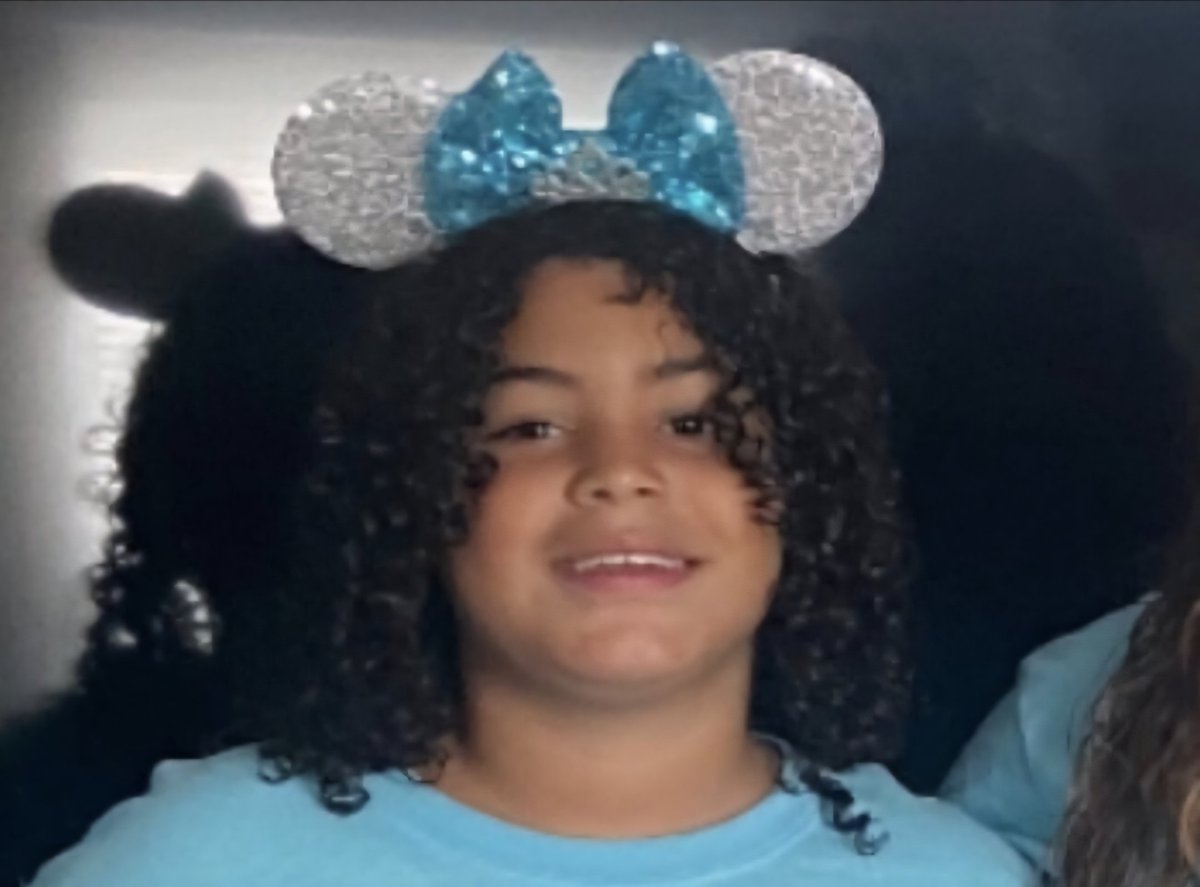 CriminalLibrary's tweet image. 🚨 12-YEAR-OLD FOUND DEAD IN CONTAINER

Police in New Britain, CT found 12-year-old Jacqueline “Mimi” Torres’ body in a container behind an abandoned home.

Family says her mom &amp;amp; boyfriend admitted responsibility.

#Mimi #JacquelineTorres #TrueCrime #CrimeNews #CriminalLibrary