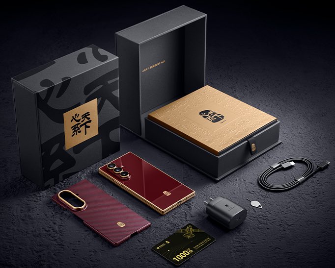 TheGalox_'s tweet image. One lineup continues the tradition of a beautiful unboxing experience, an it’s Samsung’s W lineup 

What’s in the box of the new Samsung W26: