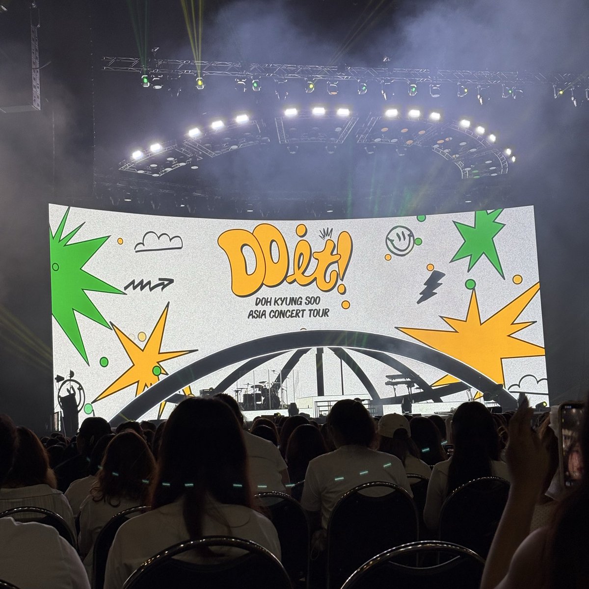 fongdue98's tweet photo. ดีใจที่ได้เจอมากๆๆ ฉันรักเขาอ่าา 🤍 
#DOit_inBANGKOK https://t.co/sBqYLeYUdc
