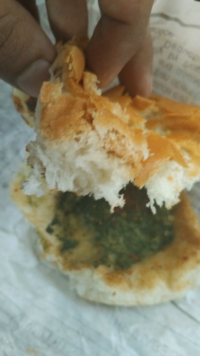AakashS05434865's tweet photo. Hey @zomato , order no. 7363096662 (20pc) was a mess from Haldiram's. Missing vada, torn/smelling pav—horrible quality! Total order ₹1736, but only ₹500 refund is a joke. @deepigoyal , can you please look into this quality and partial refund issue? #CustomerComplaint #Zomato https://t.co/E328GDgxsP