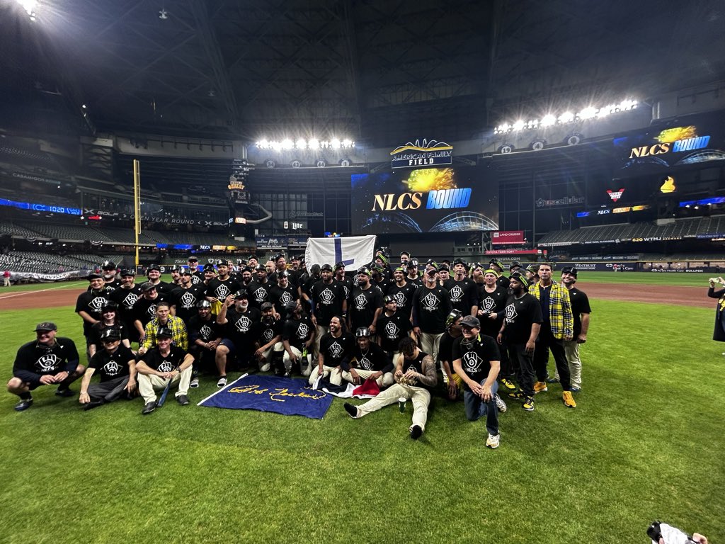 Curt Hogg tweet media