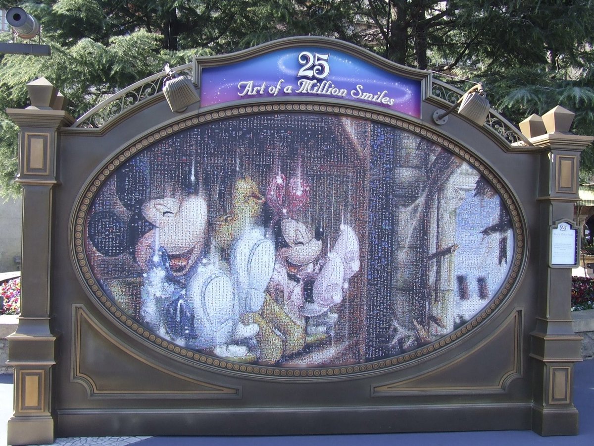 hiddenmickey_p's tweet image. #急に懐かしいものを無言で投稿する見た人も良ければやりませんか
日頃から隠れミッキー探しで鍛えられてるので、このモザイク画の中から石井竜也と高杉さと美を見つけられる。
…ってか、コレがモザイク画だって事が伝わるのかという不安😅