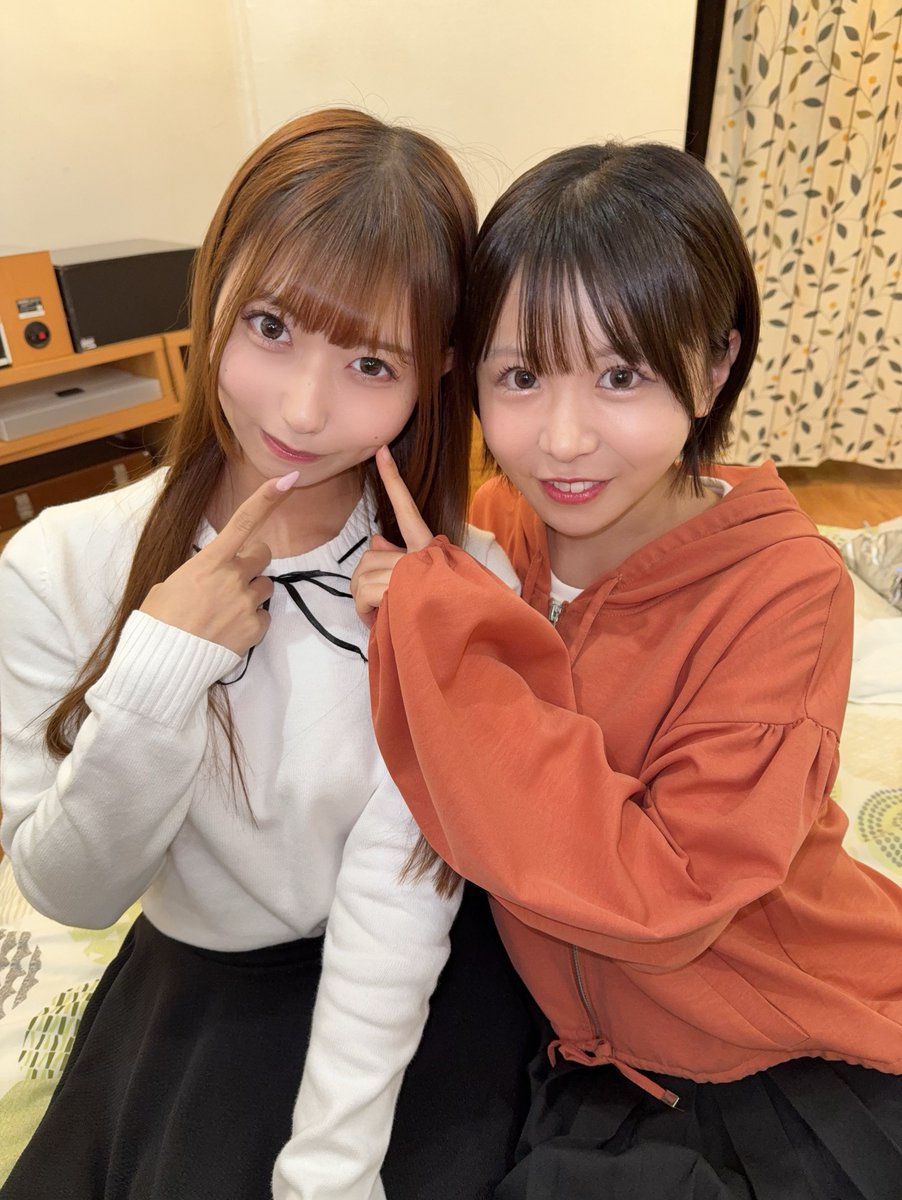 Aizawa_miyu03's tweet photo. 2日間かけて柏木こなつせんぱいと
漫画原作AV撮ってきたよ(^.^)
どんな時もニコニコでふわふわしてて
ずっと活躍しているこなっちゃん
ほんとに尊敬です。。
共演で何度か会ってるけど今回はね……🔞🏩今月出る本中の新作でも共演してます♪(๑ᴖ◡ᴖ๑)♪みてね
@k4shi_konatsu https://t.co/KIpX7d8NPF