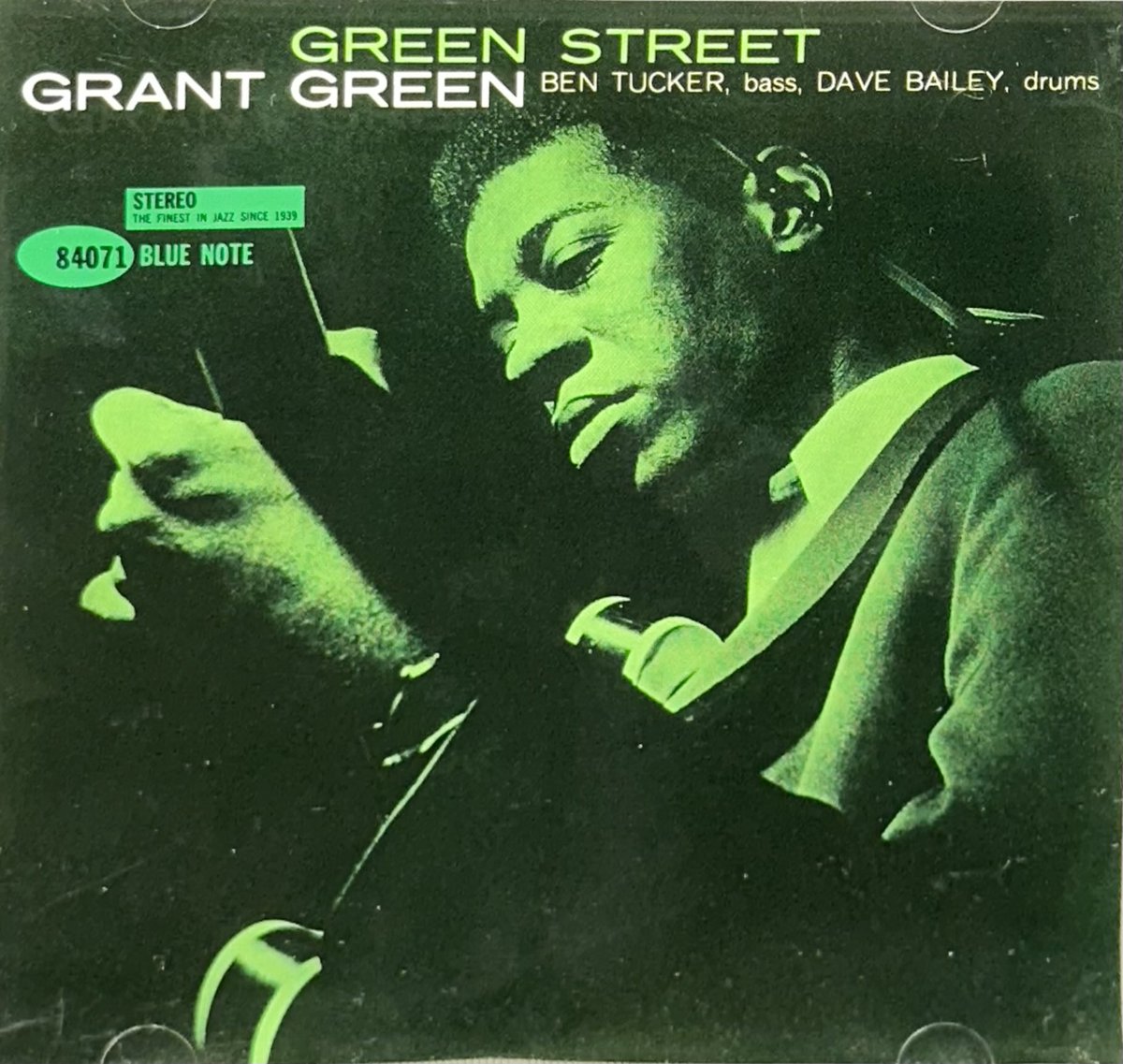 昨日の雨から一転☔
今日はいい天気☀️😆

飲みながら音楽聴いて洗濯して
つまみを作ろう🍺💿👕🍽️

GREEN STREET／GRANT GREEN

youtu.be/Dv_s34KTNBE?si…