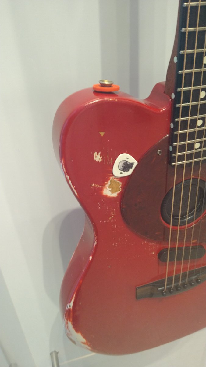 bear_iko's tweet image. フェンダー🎸なう
ピックがエモい

#常田大希
#fender