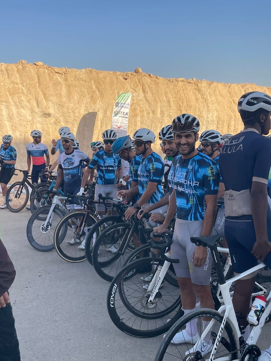 Unaizah_cyclist's tweet photo. حقق الكابتن عبدالمجيد الدخيّل من فريق #دراج_عنيزة الغضا المركز الثاني في سباق #رياض_ويلرز للدراجات الهوائية 👏🏻👏🏻👏🏻

مسافة ٣٠ كم .. فئة الشباب (جونيورز).
#riyadh_wheelrs
@Ghadha_Onaizah @Unaizah_walkers 
@sulimanalteraif https://t.co/QiRRNMVTLJ