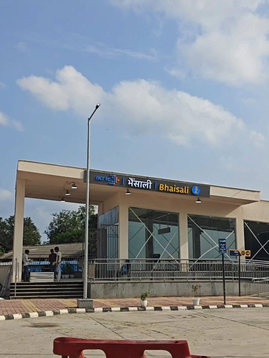theupindex's tweet image. Mumbai Metro 3 is done, all eyes now on Meerut Metro - PM Modi to inaugurate full corridor of India’s first regional rapid rail very soon.

📍Bhaisali Namo Bharat Station