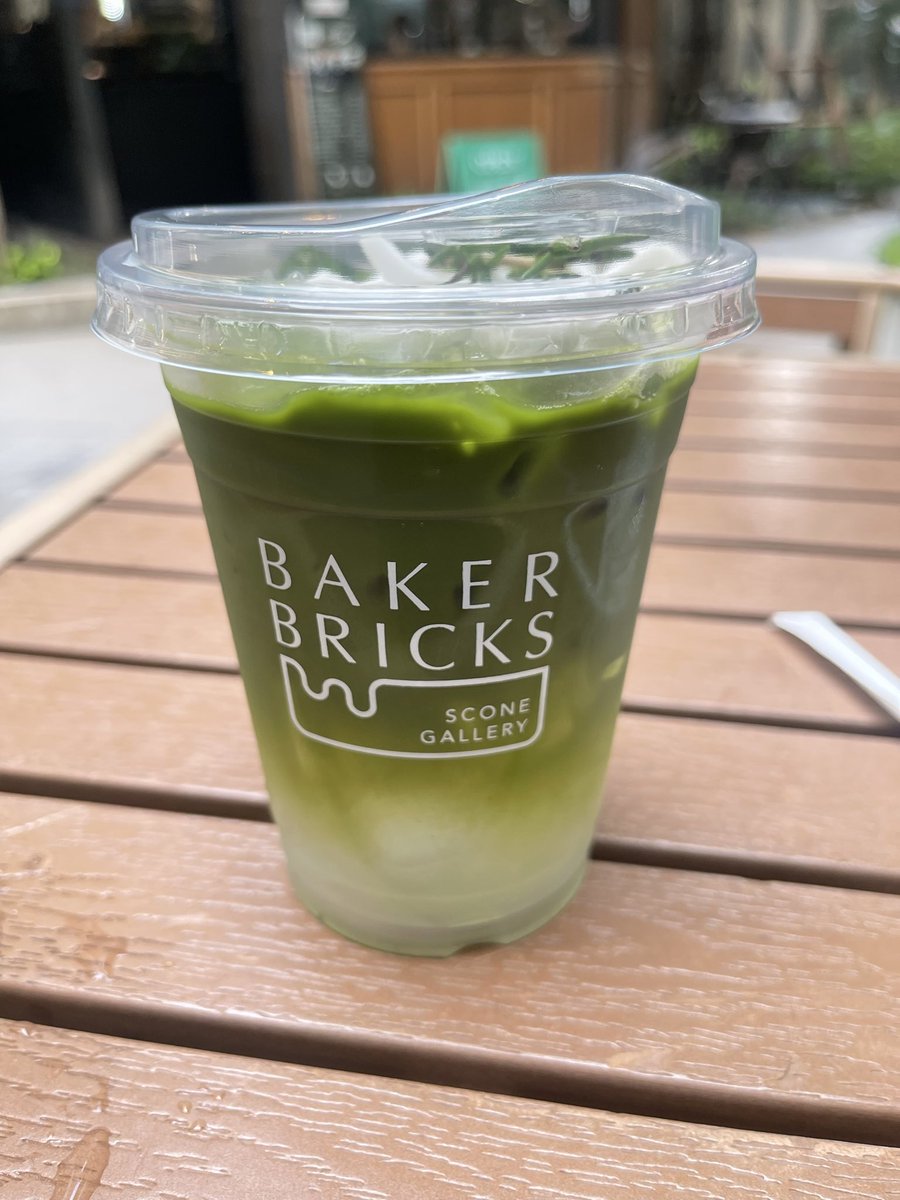 CryptococcusMm's tweet image. เป็นอะไรกับมัทฉะน้ำมะพร้าวมะรู้ช่วงนี้ ชอบมาก 🍵